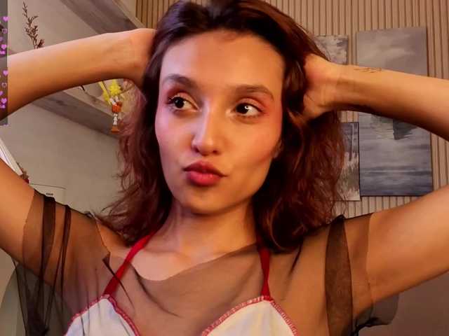 le modèle Linaage est en webcam porno dans un show sur le site bongacams, il possède les tags suivants: Latino/Hispanic,Redhead,Shaved