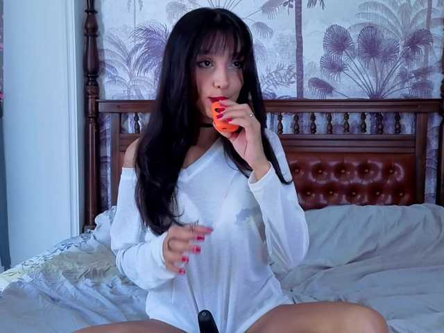 Linaage live webcam show