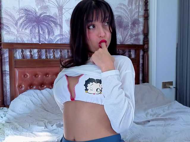 Linaage live cam on BongaCams