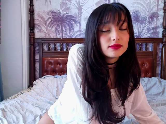 Linaage live webcam show