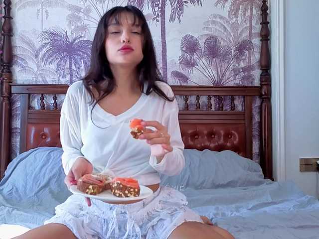 Linaage live webcam show