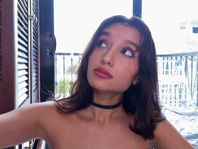 Linaage live cam on BongaCams