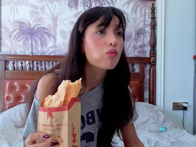 Linaage live cam on BongaCams