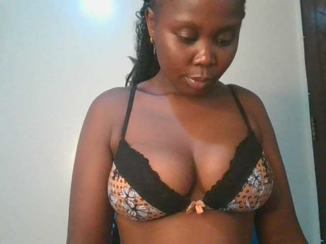 VarlKay live cam on BongaCams