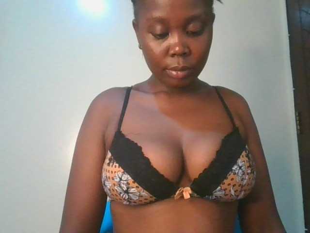 VarlKay live cam on BongaCams