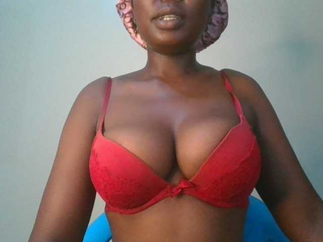 VarlKay live cam on BongaCams