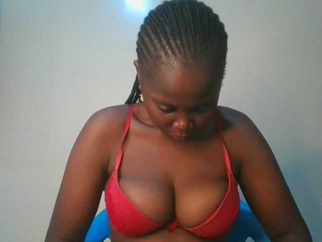 VarlKay live cam on BongaCams