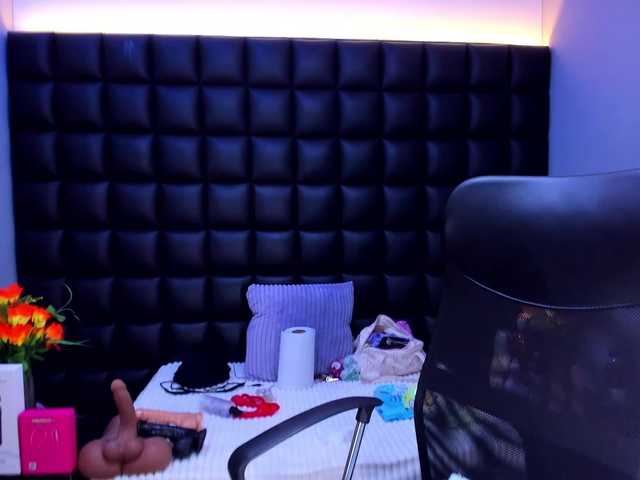 tinylove live cam on BongaCams
