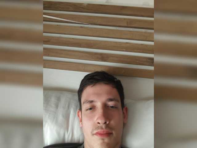 Foxews1, 23 y/o - Live Cam on BongaCams