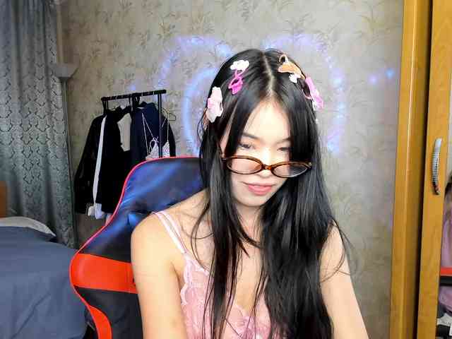 amiya-cute webcam