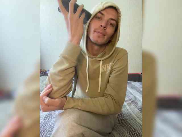 Alex20004