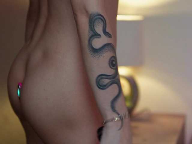 JoelleSoul's BongaCams show and profile