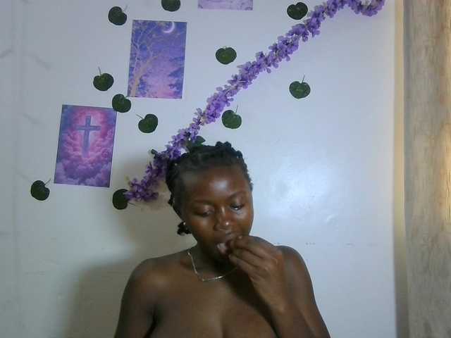 Xnyder live cam on BongaCams