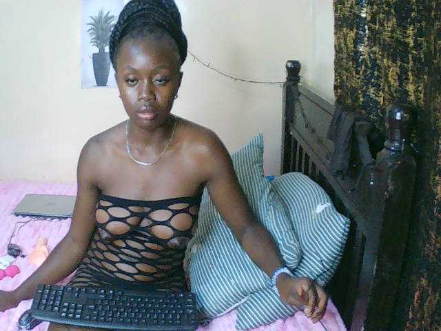 Xnyder live cam on BongaCams