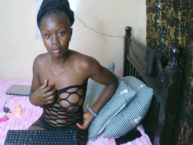 Xnyder live cam on BongaCams