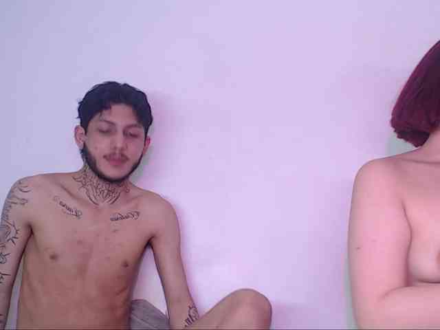 mila-and-sebas webcam