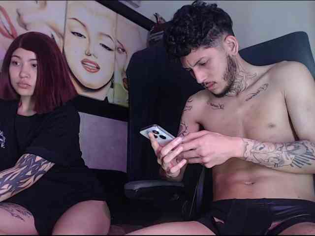 mila-and-sebas webcam