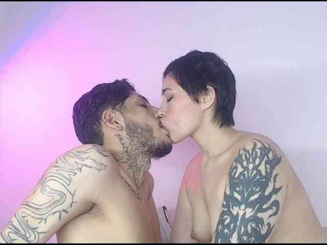 mila-and-sebas webcam