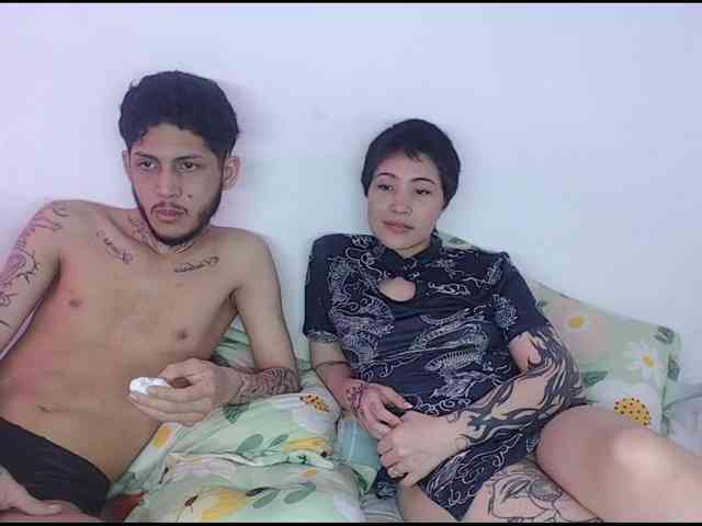 mila-and-sebas webcam