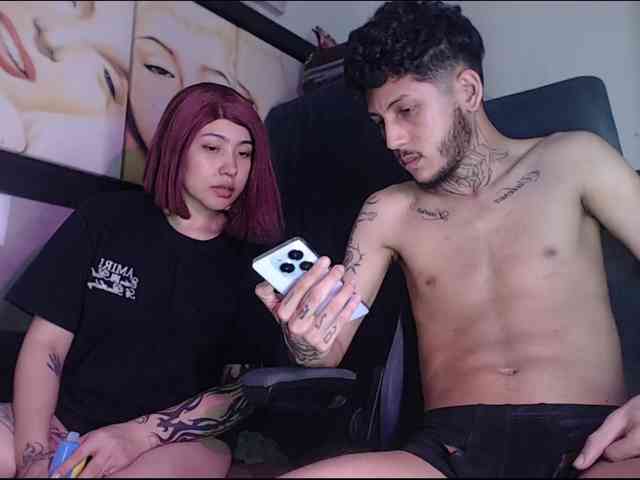 mila-and-sebas webcam