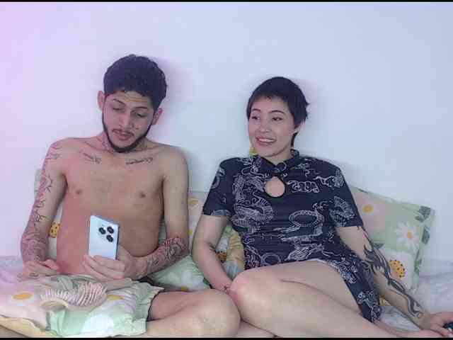 mila-and-sebas webcam