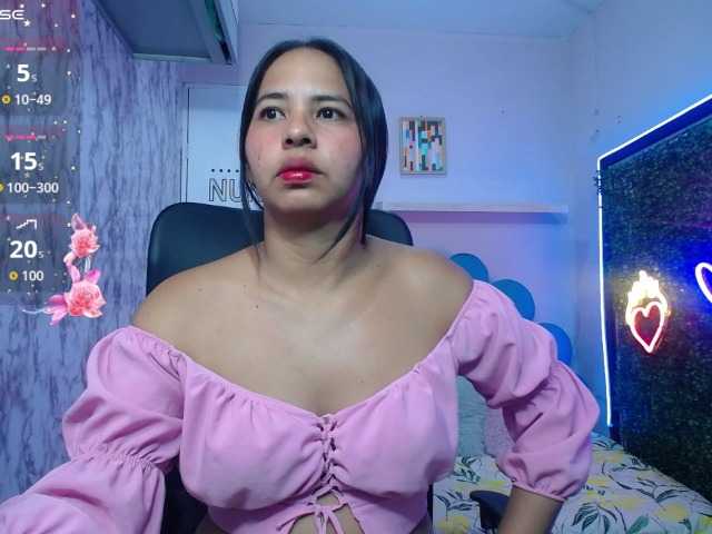 nicol-ross19 live cam on BongaCams