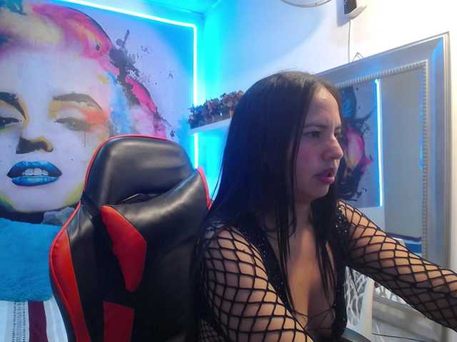 nicol-ross19 live cam on BongaCams