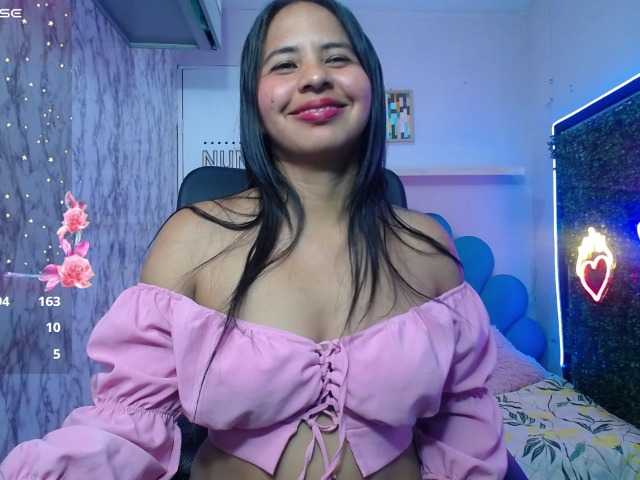 nicol-ross19 live cam on BongaCams