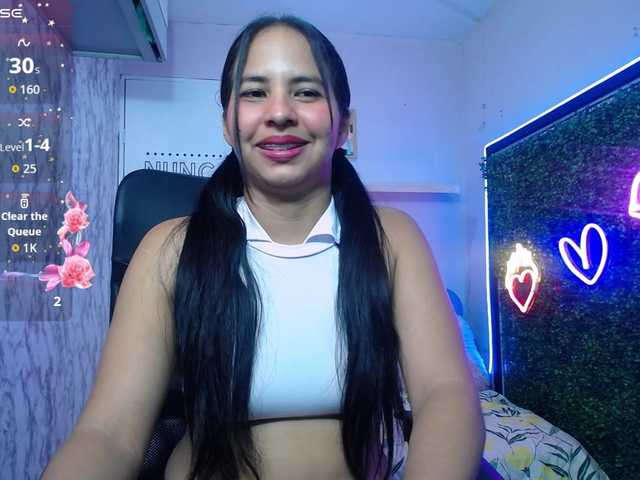 nicol-ross19 live cam on BongaCams