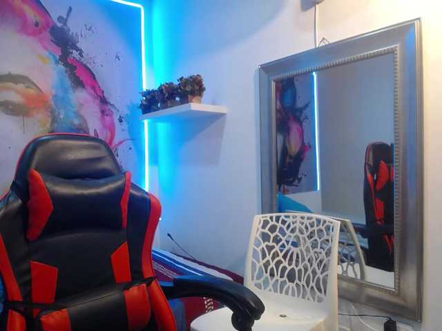 nicol-ross19 live webcam show