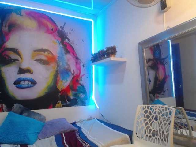 nicol-ross19 live webcam show