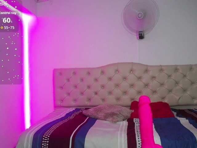 nicol-ross19 live cam on BongaCams