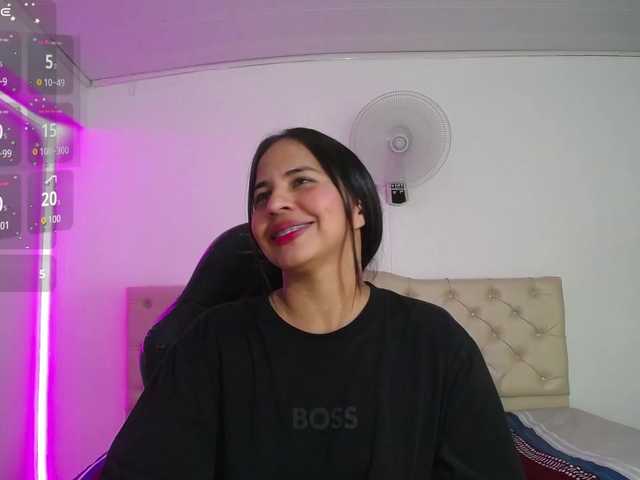nicol-ross19 live cam on BongaCams