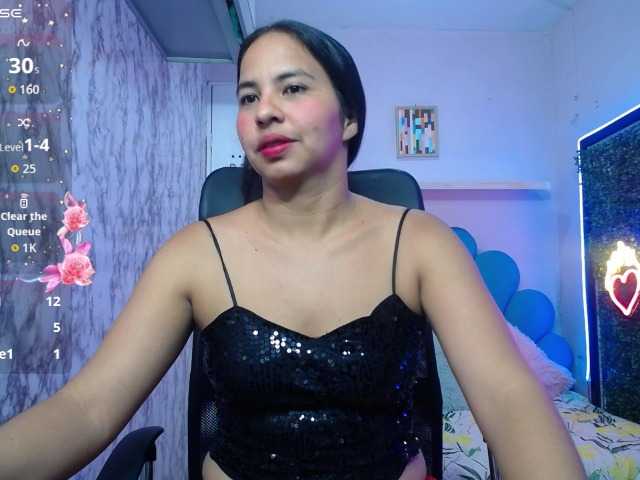 nicol-ross19 live cam on BongaCams