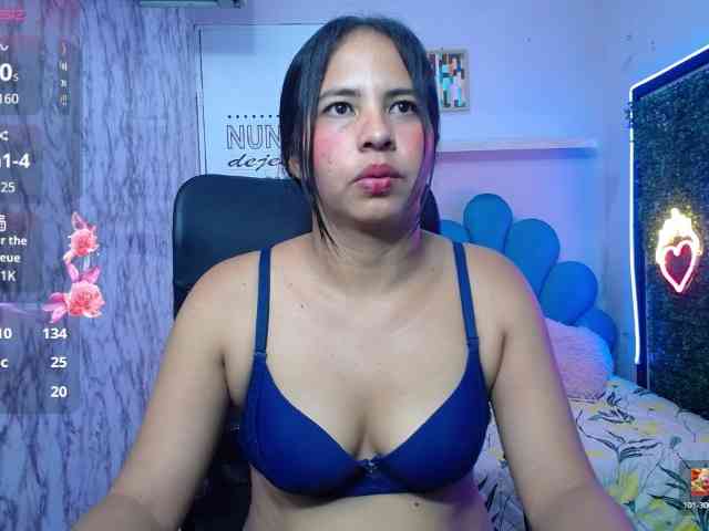 nicol-ross19 webcam
