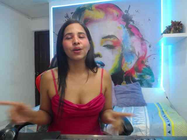nicol-ross19 webcam