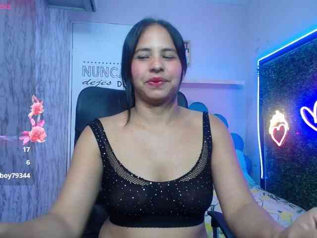 nicol-ross19 webcam