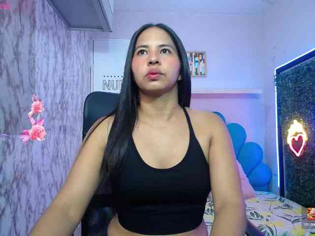 nicol-ross19 webcam