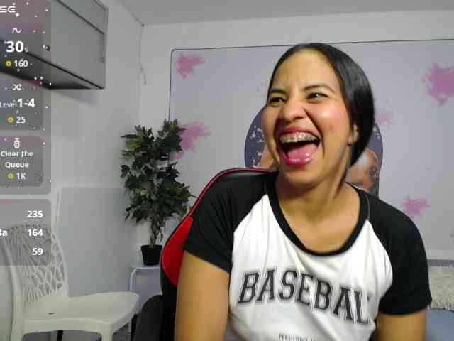 nicol-ross19 webcam