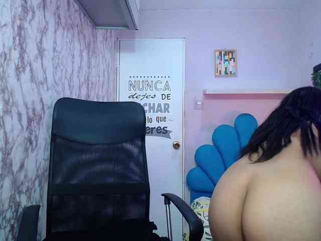nicol-ross19 webcam