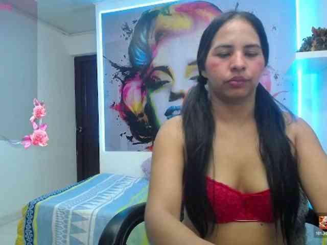 nicol-ross19 webcam