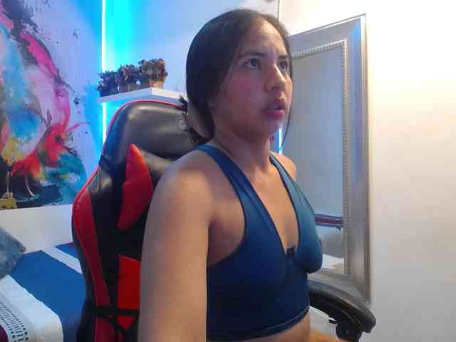 nicol-ross19 webcam