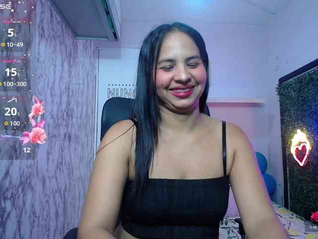 nicol-ross19 webcam