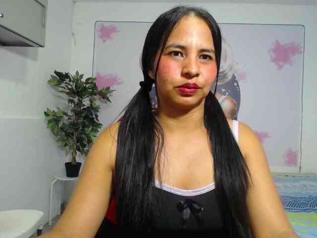 nicol-ross19 webcam
