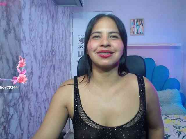 nicol-ross19 webcam