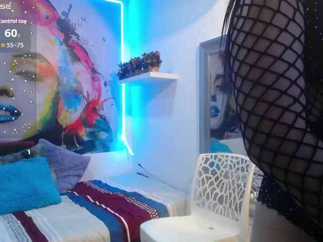 nicol-ross19 webcam