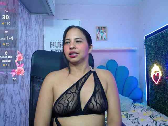 nicol-ross19 webcam