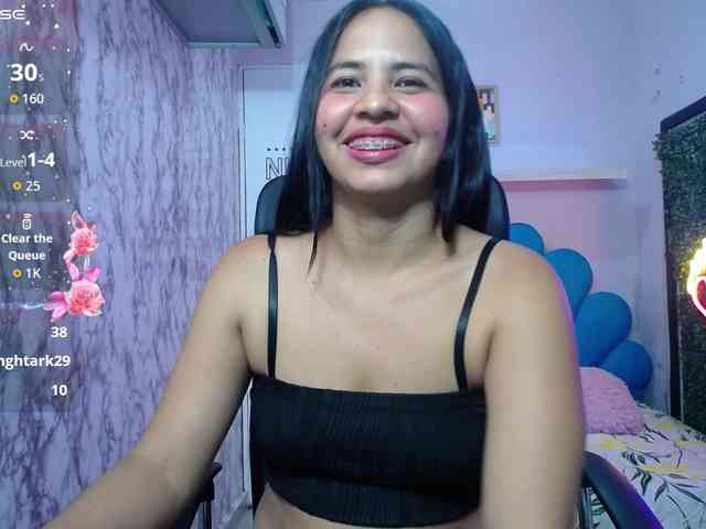 nicol-ross19 webcam