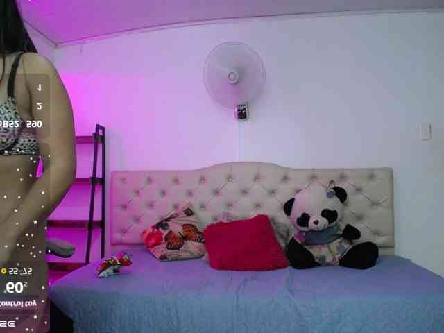 nicol-ross19 webcam