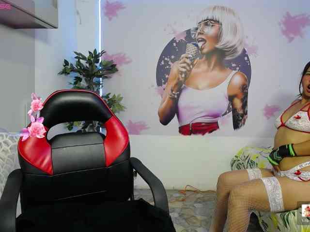 nicol-ross19 webcam